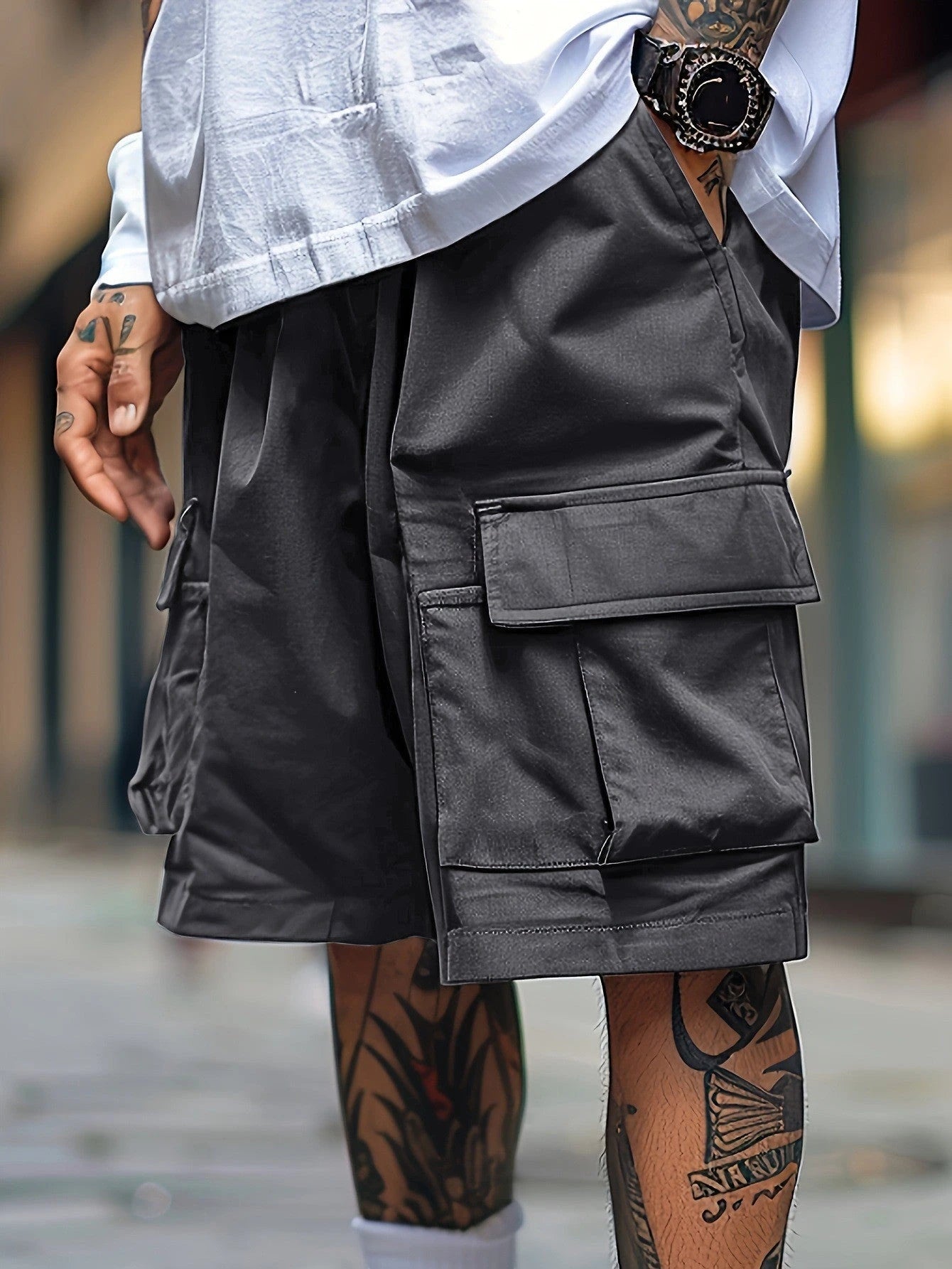 Men's Baggy Cargo Shorts with Low Rise Cut
