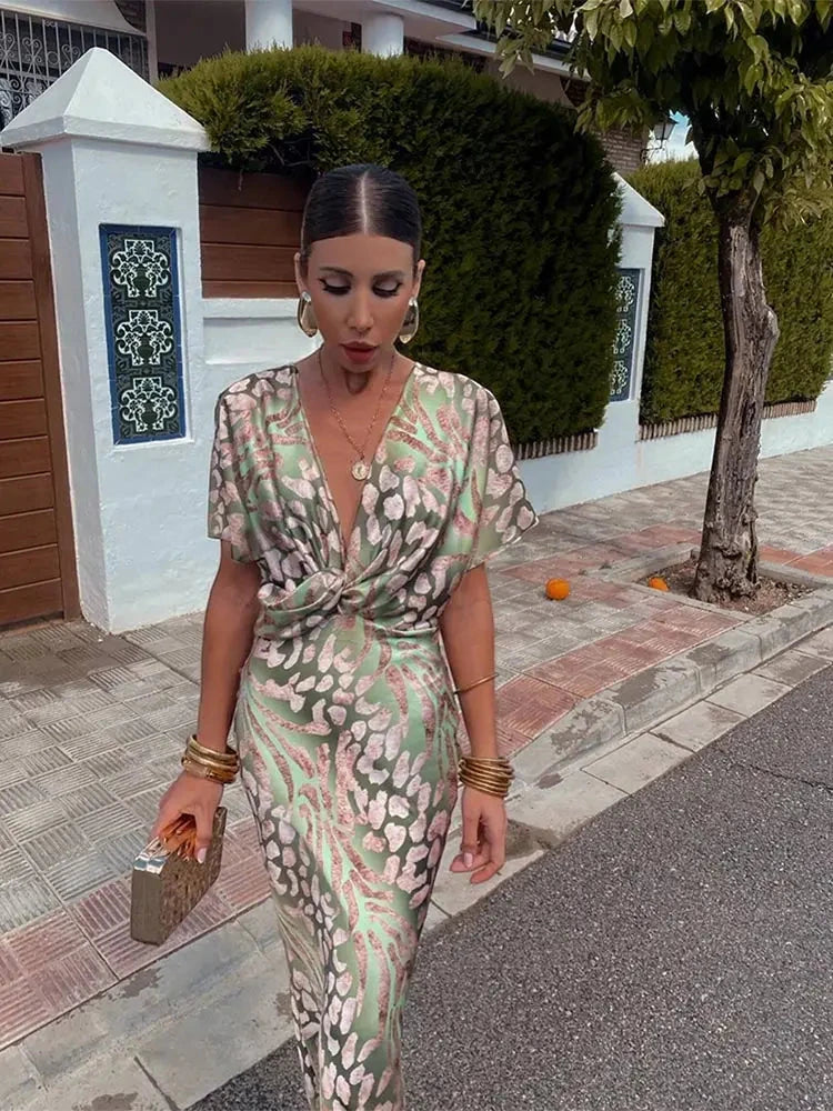 Women's Elegant Vintage Midi Summer Dress with V-Neck