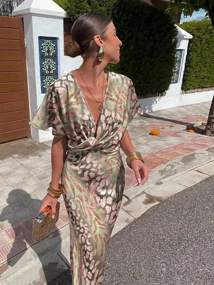 Women's Elegant Vintage Midi Summer Dress with V-Neck