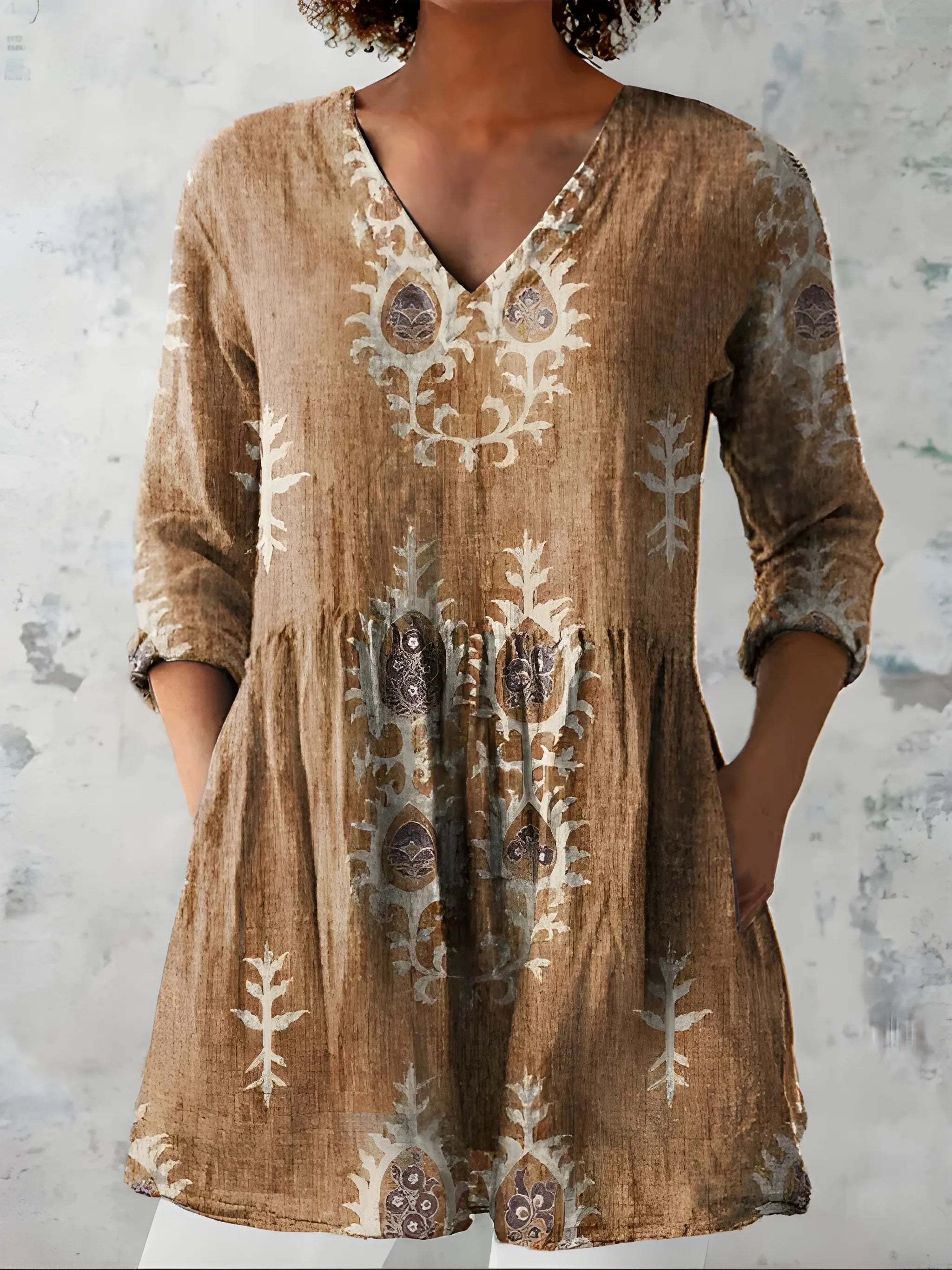 Women's Vintage Flowy Long Blouse with V-Neck and Elegant Pattern