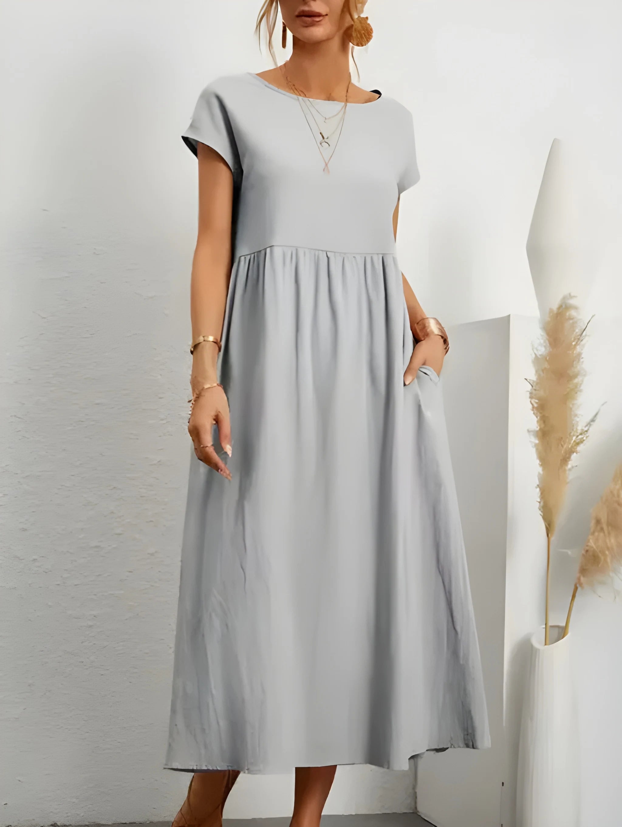 Women's Elegant Flowy Midi Summer Dress with Short Sleeves