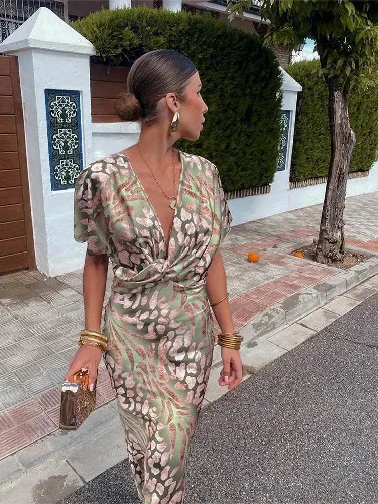 Women's Elegant Vintage Midi Summer Dress with V-Neck