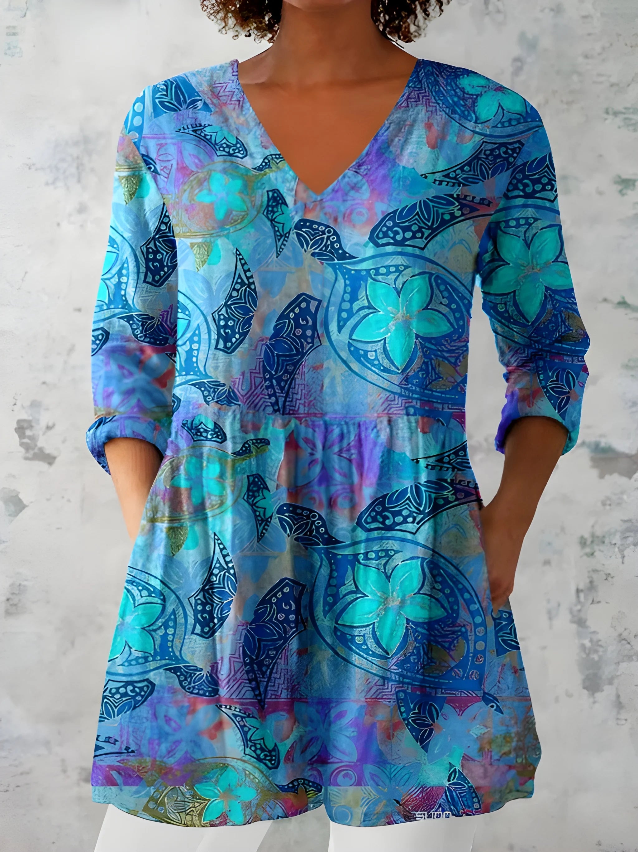 Women's Casual Elegant Long Blouse with V-Neck and Flowy Silhouette